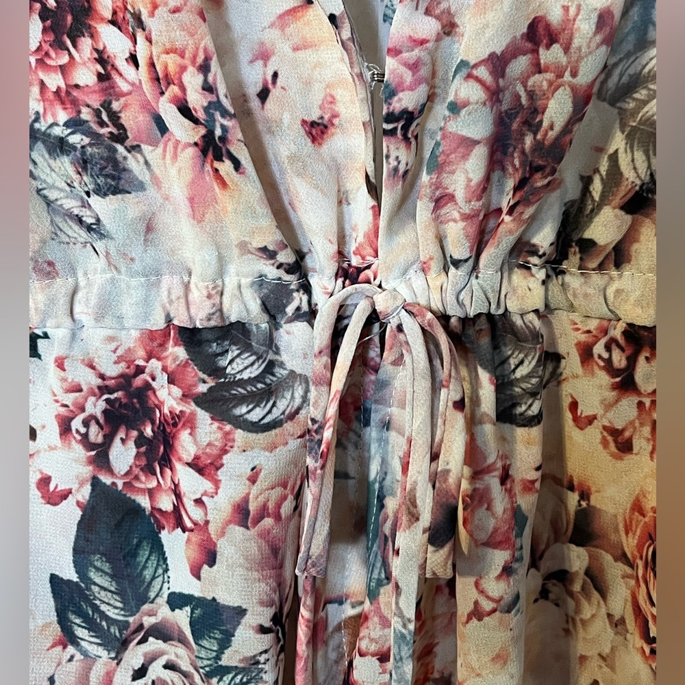 SHOW ME YOUR MUMU Roxy Romper Cream Rose Pink Floral Flare Sleeve Small - Picture 3 of 8